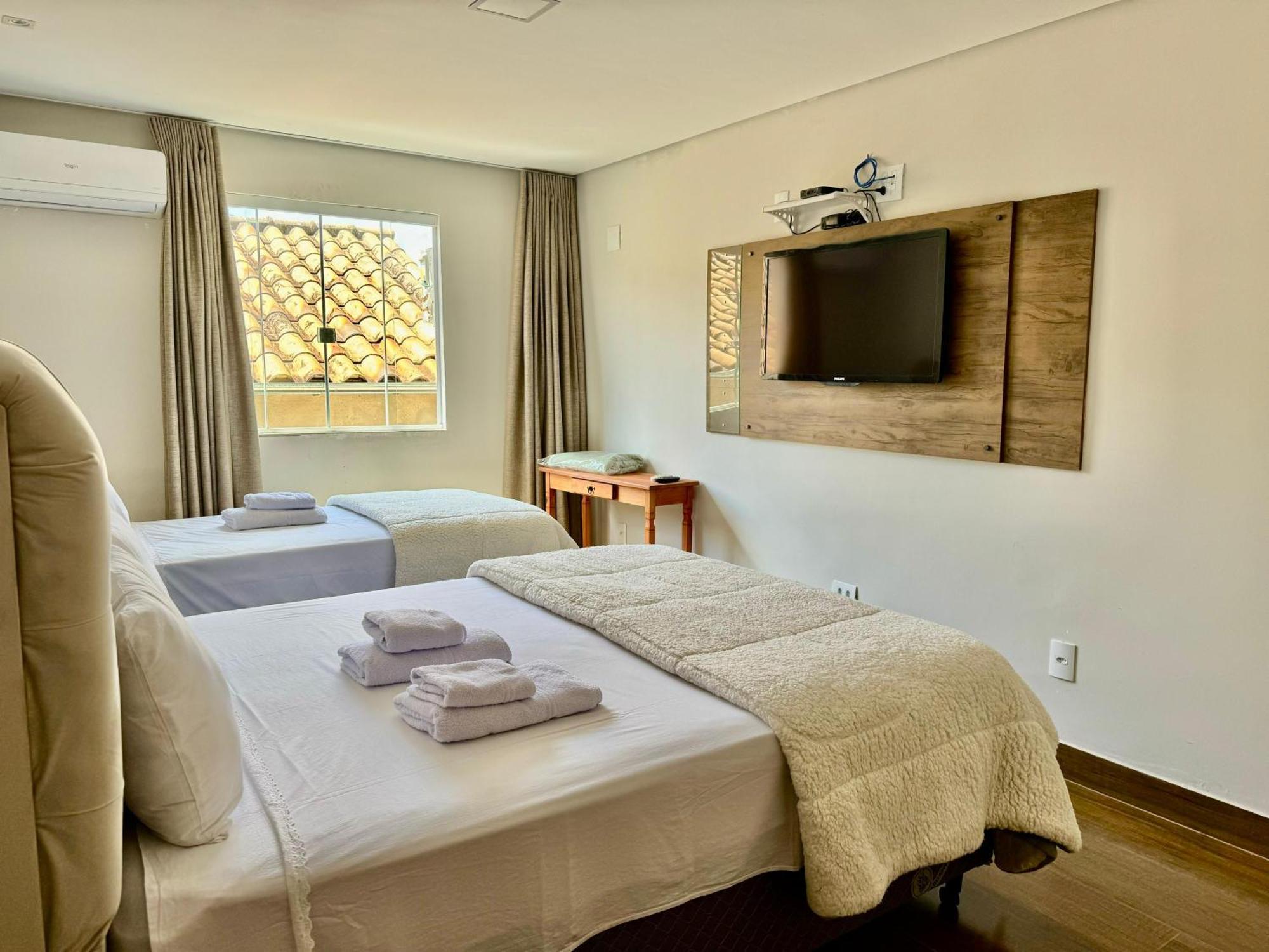 Apartamentos A 200M Do Centro - Hospedaria Villa Da Pedra Tiradentes Ngoại thất bức ảnh