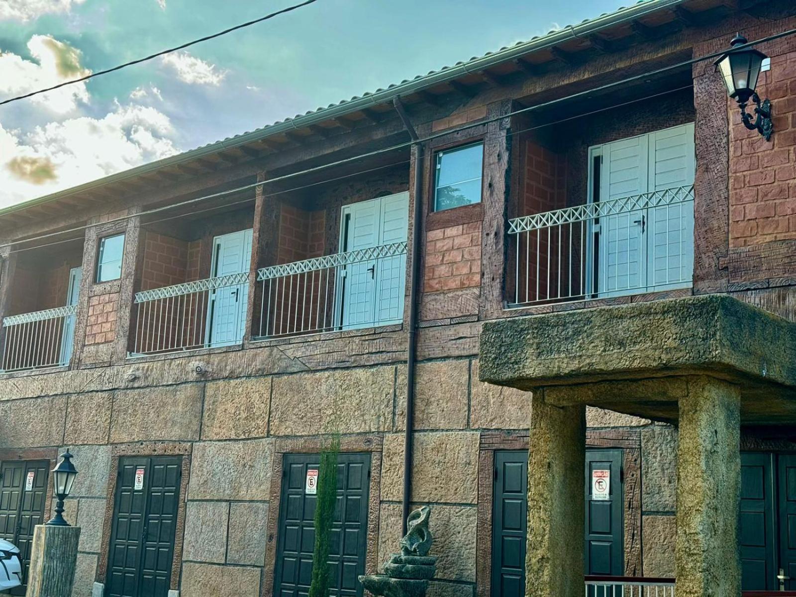 Apartamentos A 200M Do Centro - Hospedaria Villa Da Pedra Tiradentes Ngoại thất bức ảnh