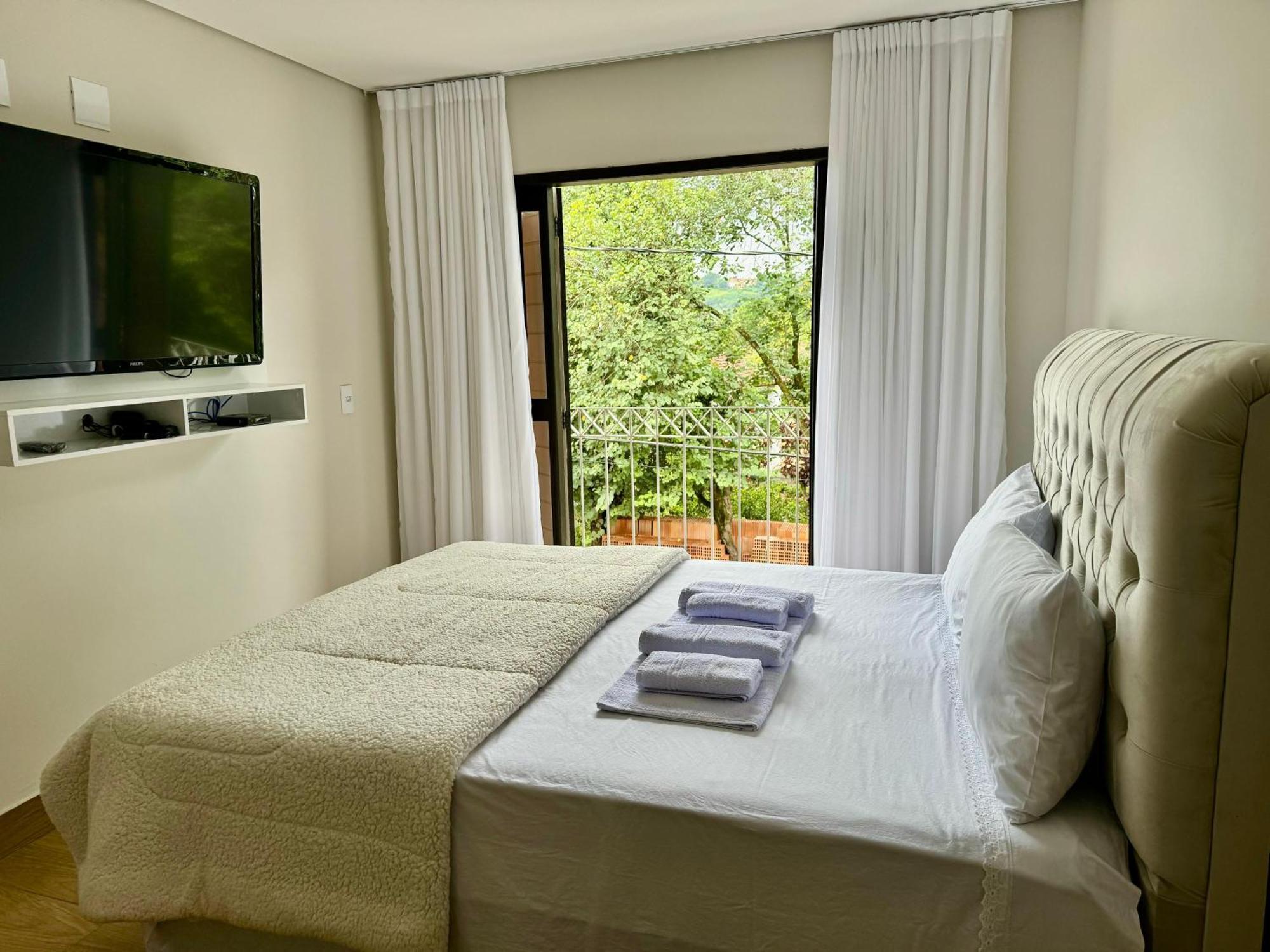 Apartamentos A 200M Do Centro - Hospedaria Villa Da Pedra Tiradentes Ngoại thất bức ảnh