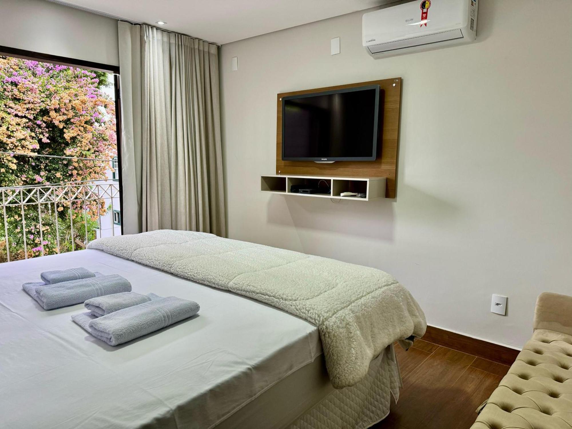 Apartamentos A 200M Do Centro - Hospedaria Villa Da Pedra Tiradentes Ngoại thất bức ảnh